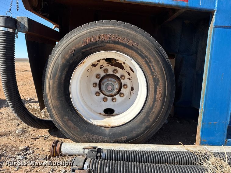 image for item EP2844 Dragon tank trailer