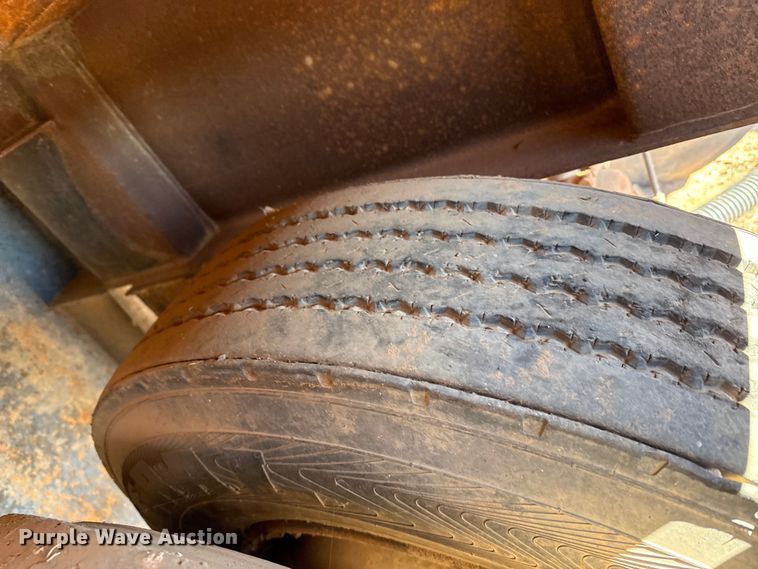 image for item EP2844 Dragon tank trailer