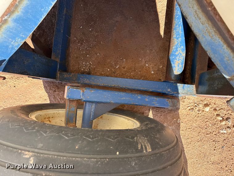 image for item EP2846 Nurse tank trailer