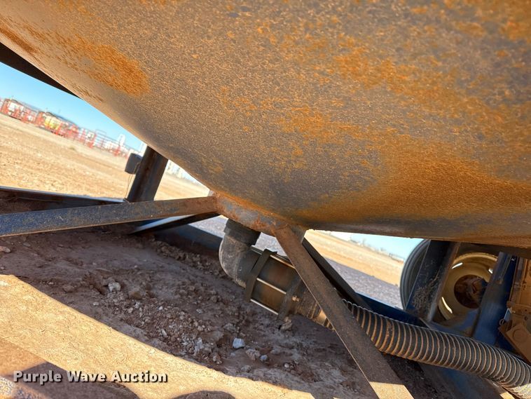 image for item EP2846 Nurse tank trailer