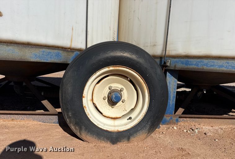 image for item EP2846 Nurse tank trailer