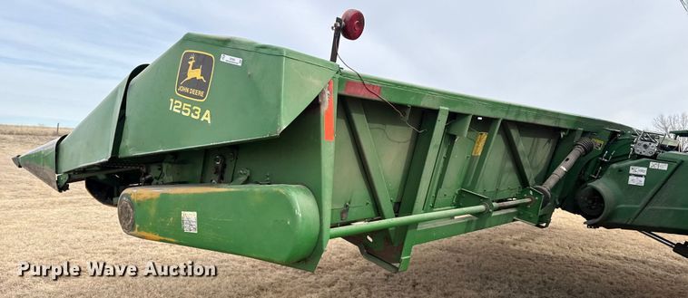 image for item EP2853 John Deere 1253A all-crop head
