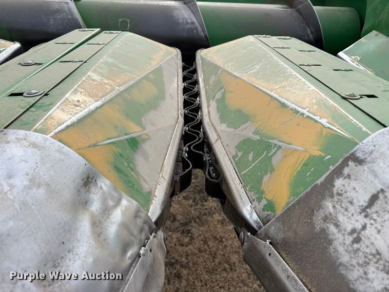 image for item EP2853 John Deere 1253A all-crop head