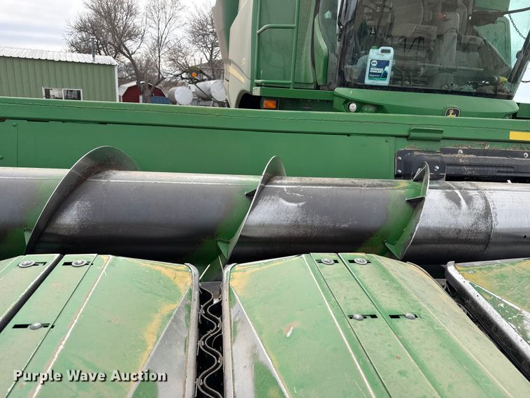 image for item EP2853 John Deere 1253A all-crop head