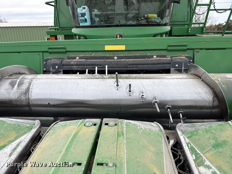 image for item EP2853 John Deere 1253A all-crop head