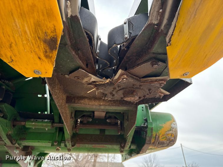 image for item EP2853 John Deere 1253A all-crop head