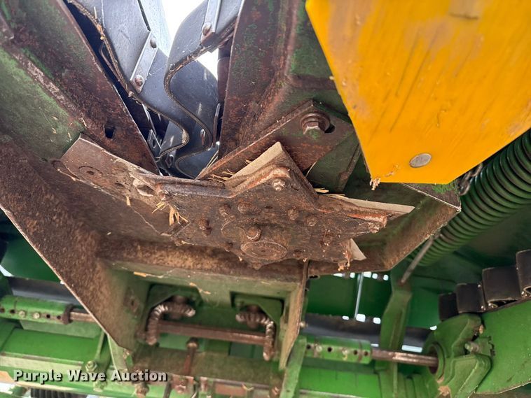 image for item EP2853 John Deere 1253A all-crop head