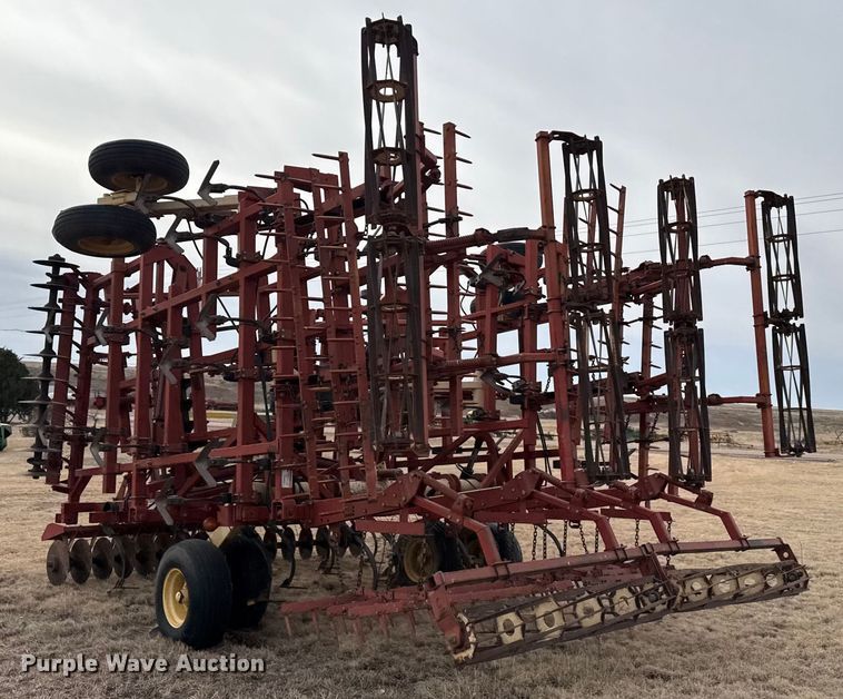 image for item EP2855 Krause field cultivator