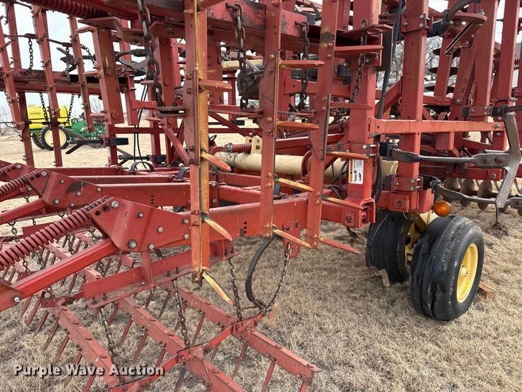 image for item EP2855 Krause field cultivator