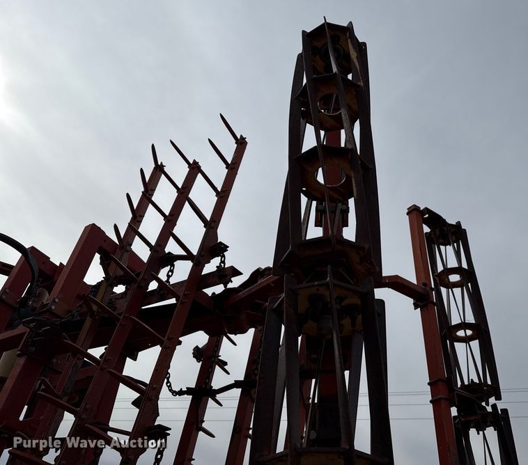 image for item EP2855 Krause field cultivator