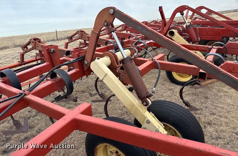 image for item EP2855 Krause field cultivator