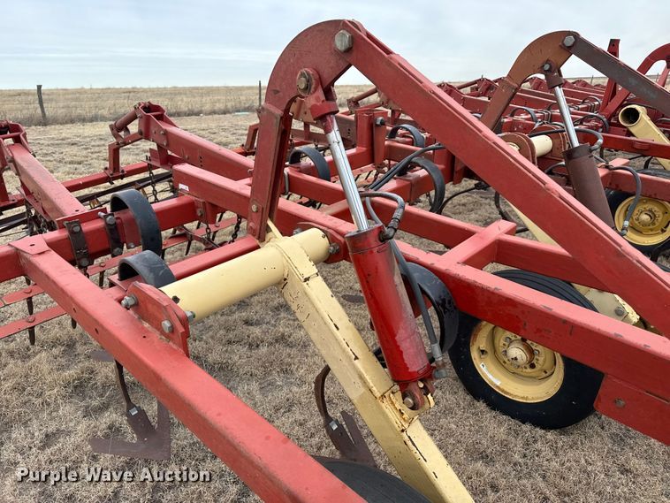 image for item EP2855 Krause field cultivator