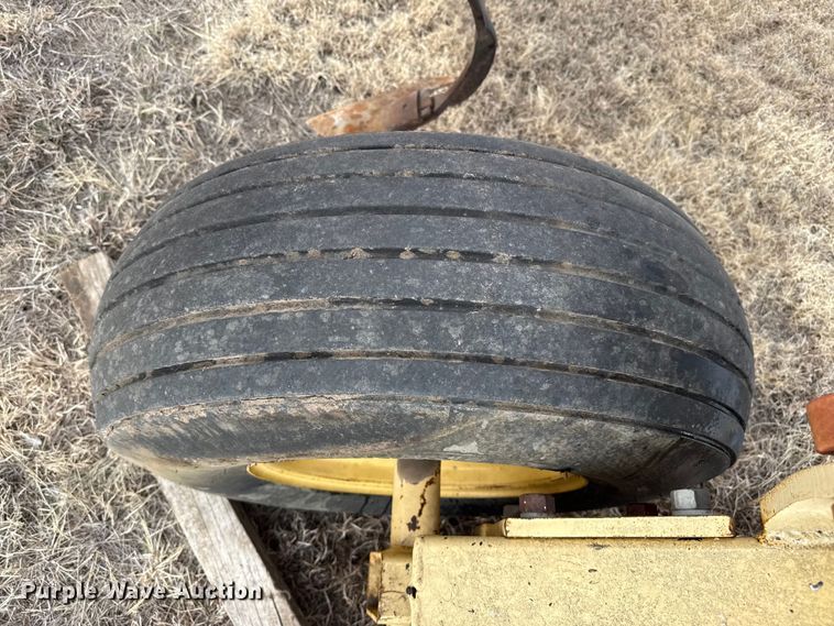 image for item EP2855 Krause field cultivator