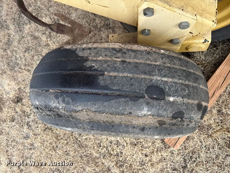 image for item EP2855 Krause field cultivator