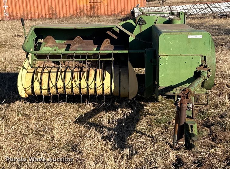 image for item ES5665 John Deere 224T small square baler