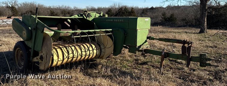 image for item ES5665 John Deere 224T small square baler