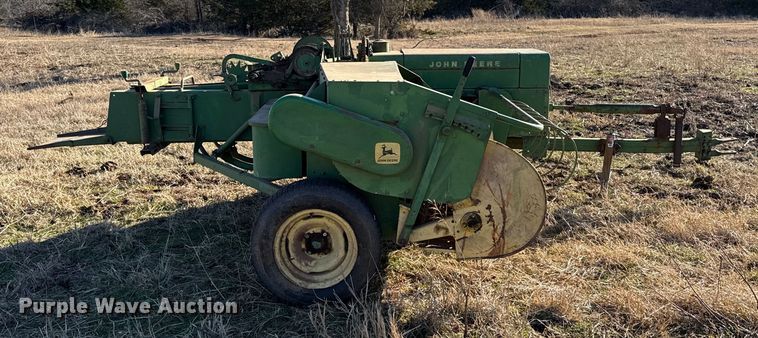 image for item ES5665 John Deere 224T small square baler