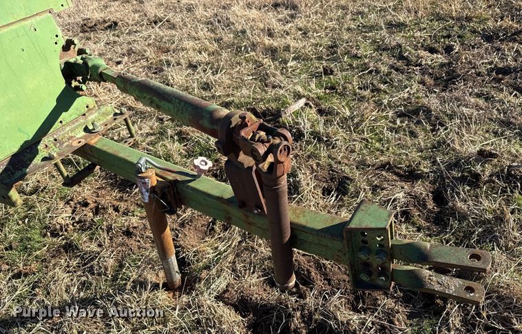 image for item ES5665 John Deere 224T small square baler