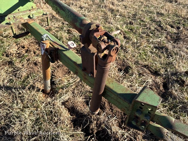 image for item ES5665 John Deere 224T small square baler