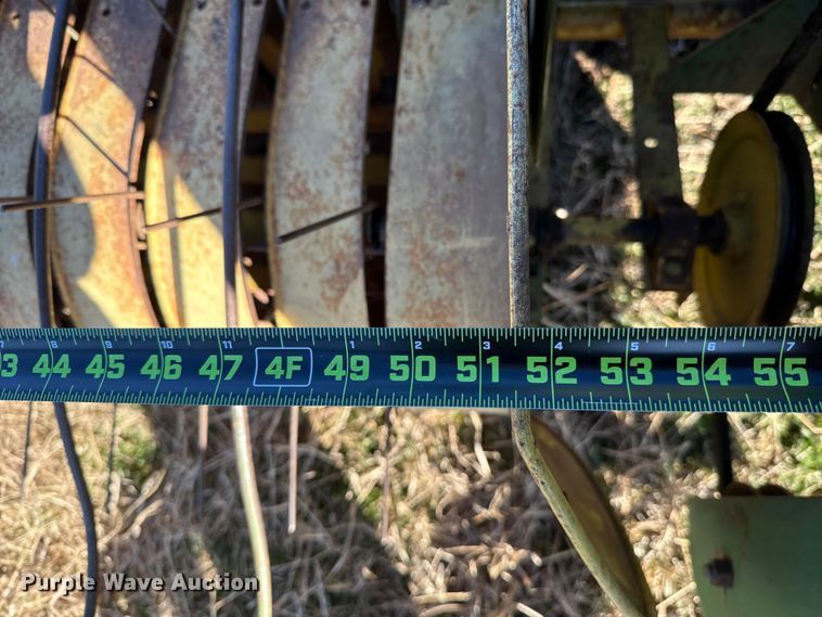 image for item ES5665 John Deere 224T small square baler