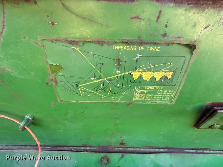 image for item ES5665 John Deere 224T small square baler