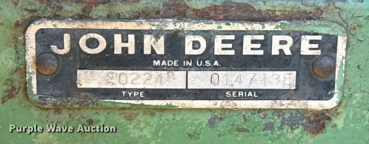 image for item ES5665 John Deere 224T small square baler