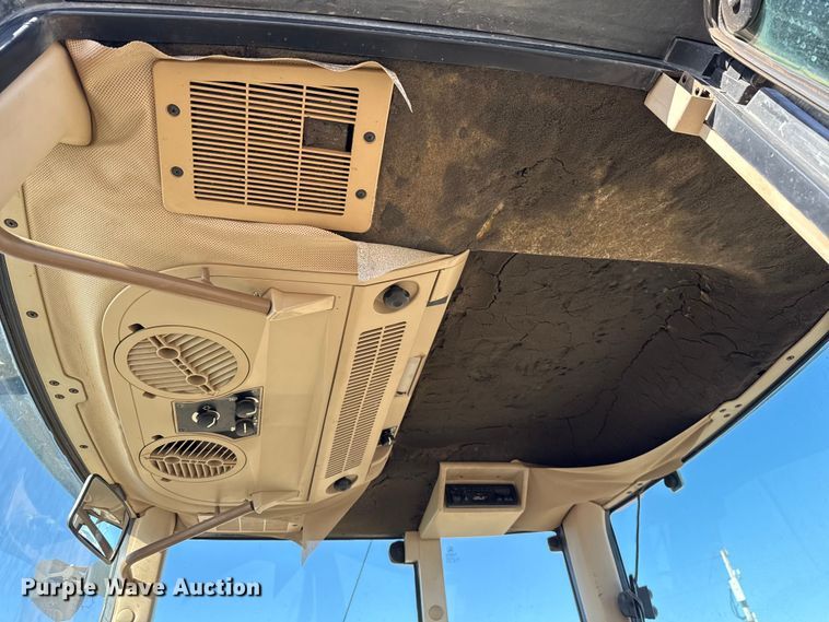 image for item ES5715 John Deere 6405 tractor