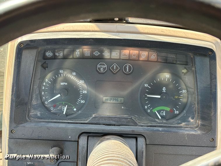 image for item ES5715 John Deere 6405 tractor