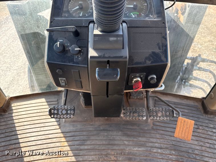 image for item ES5715 John Deere 6405 tractor