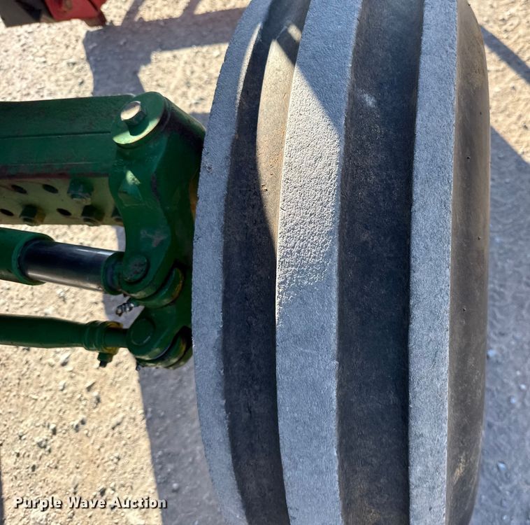 image for item ES5715 John Deere 6405 tractor