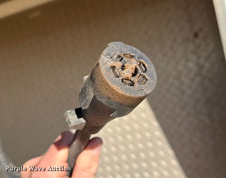 image for item ES5716 2013 W-W livestock trailer