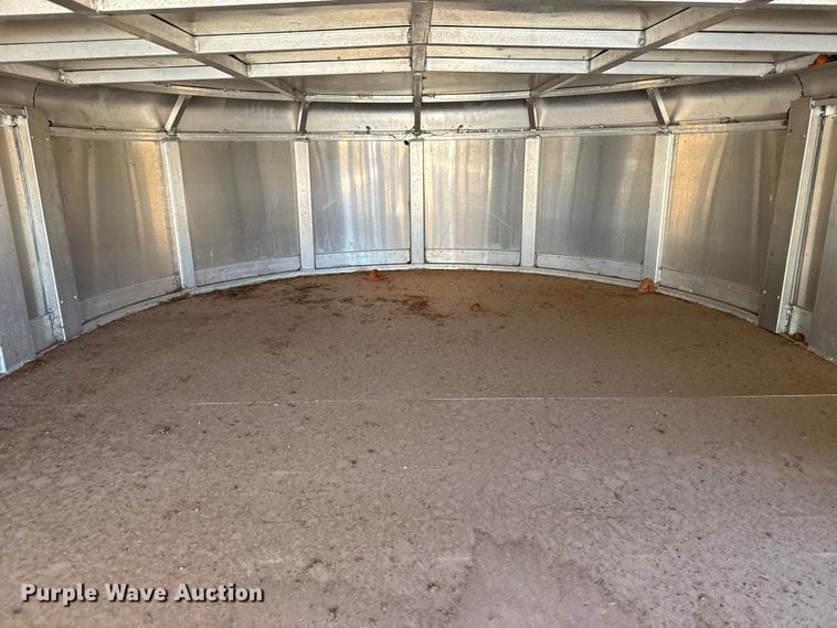 image for item ES5716 2013 W-W livestock trailer