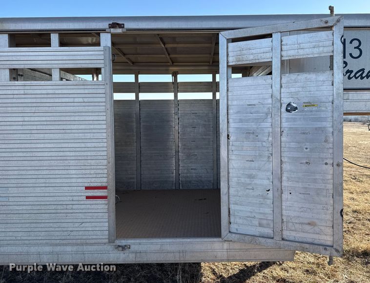 image for item ES5716 2013 W-W livestock trailer