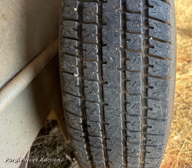 image for item ES5716 2013 W-W livestock trailer