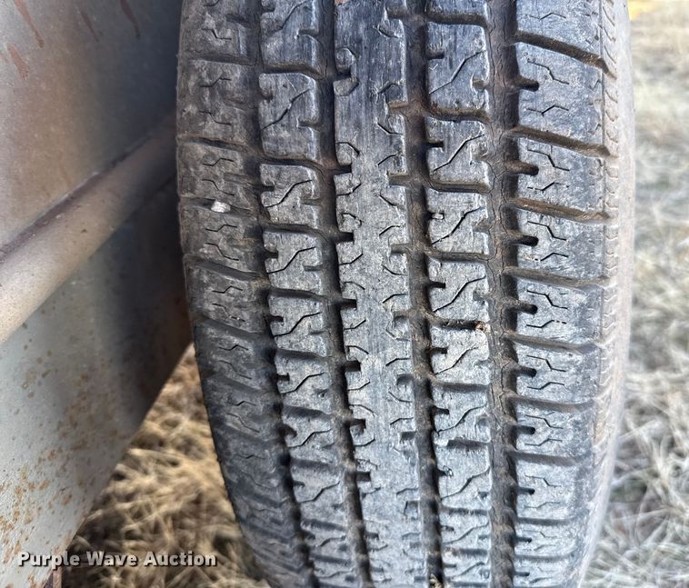 image for item ES5716 2013 W-W livestock trailer