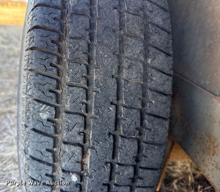 image for item ES5716 2013 W-W livestock trailer