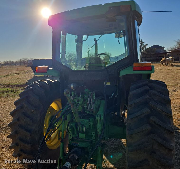 image for item ET1167 2001 John Deere 6405 tractor