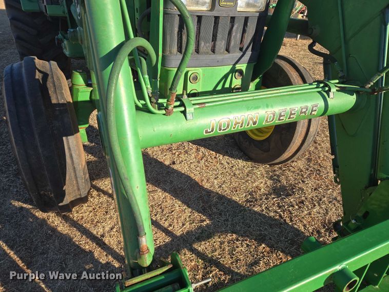image for item ET1167 2001 John Deere 6405 tractor