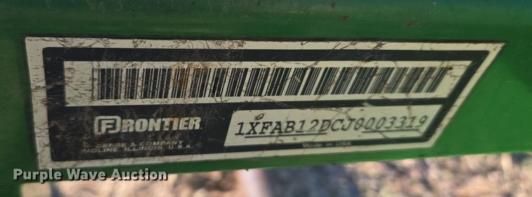 image for item ET1167 2001 John Deere 6405 tractor