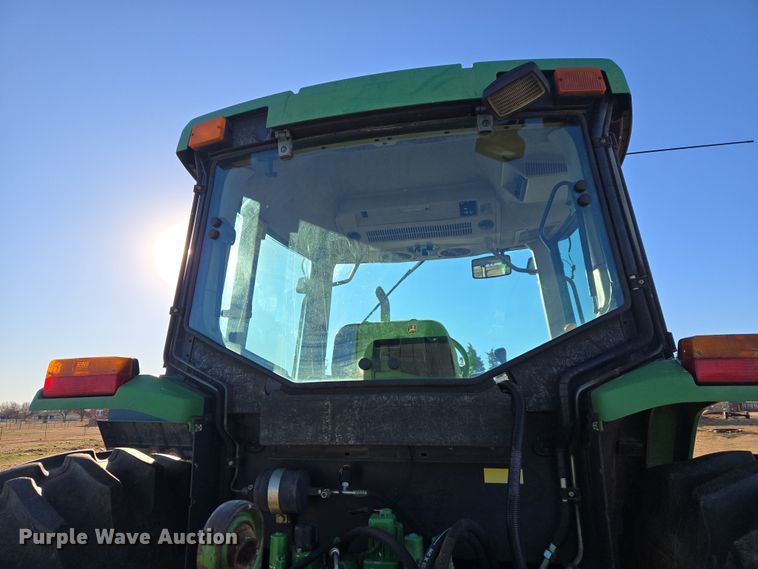 image for item ET1167 2001 John Deere 6405 tractor