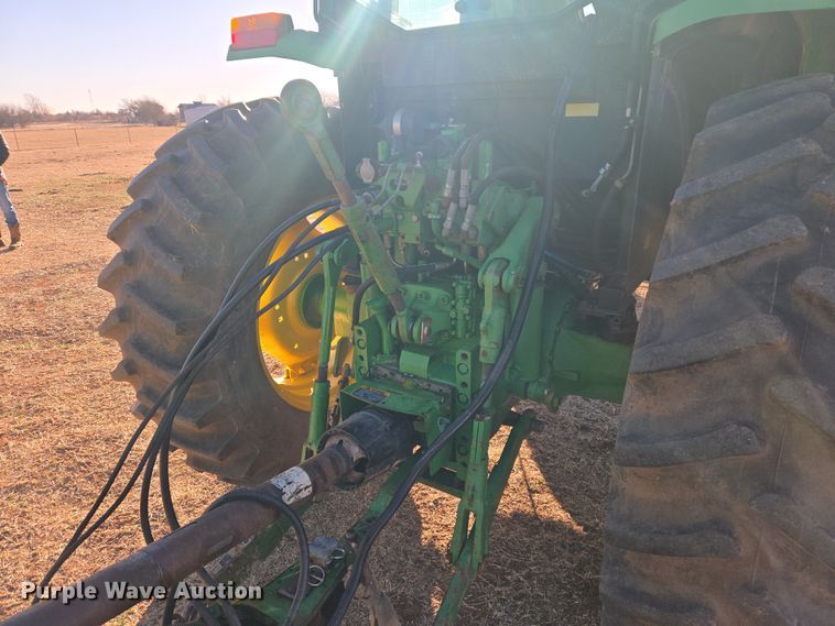 image for item ET1167 2001 John Deere 6405 tractor