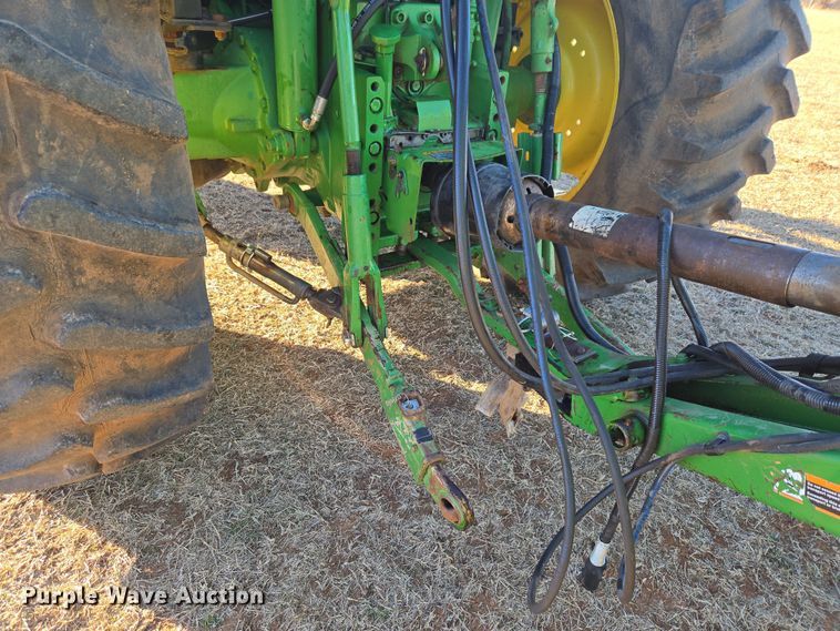 image for item ET1167 2001 John Deere 6405 tractor