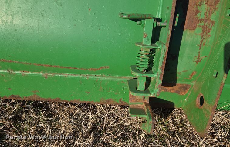 image for item ET1167 2001 John Deere 6405 tractor