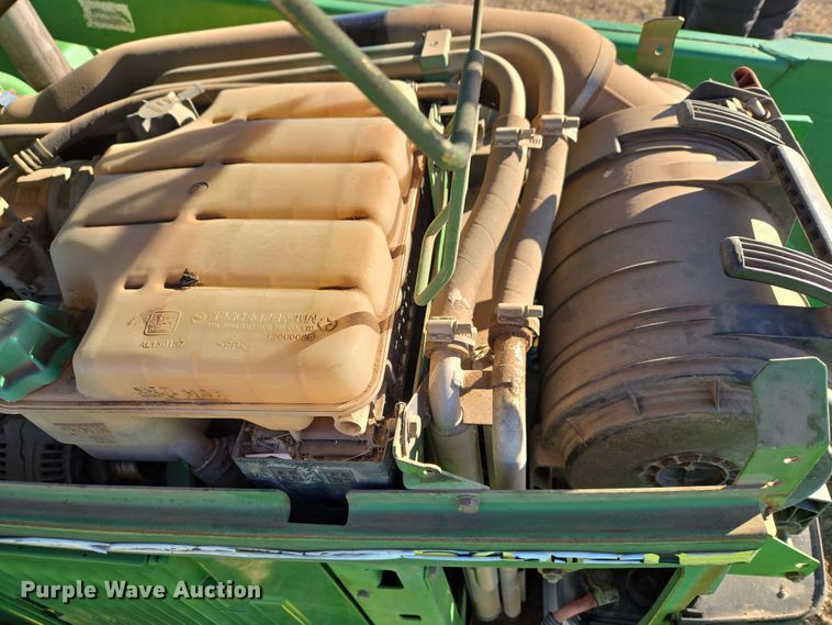 image for item ET1167 2001 John Deere 6405 tractor