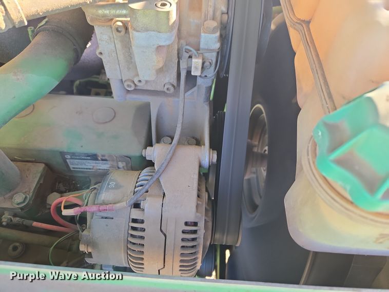 image for item ET1167 2001 John Deere 6405 tractor