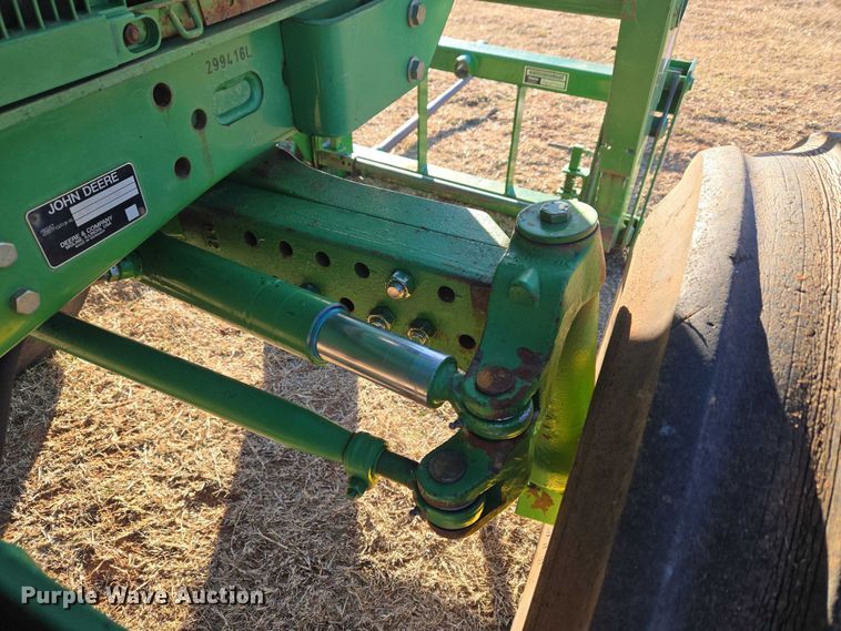 image for item ET1167 2001 John Deere 6405 tractor