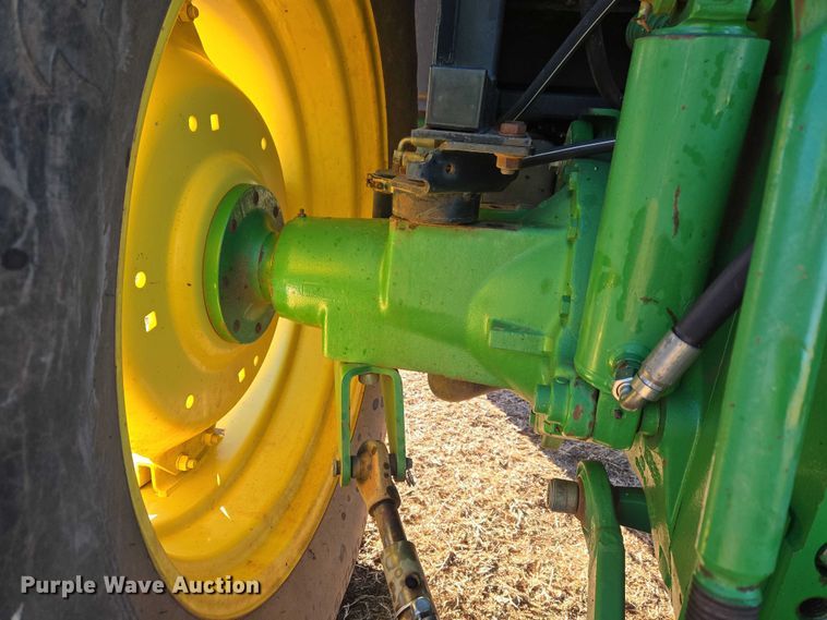 image for item ET1167 2001 John Deere 6405 tractor