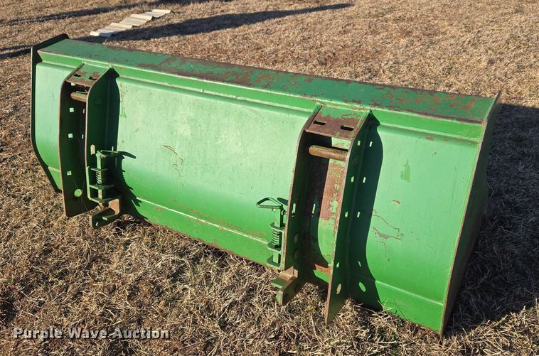 image for item ET1167 2001 John Deere 6405 tractor