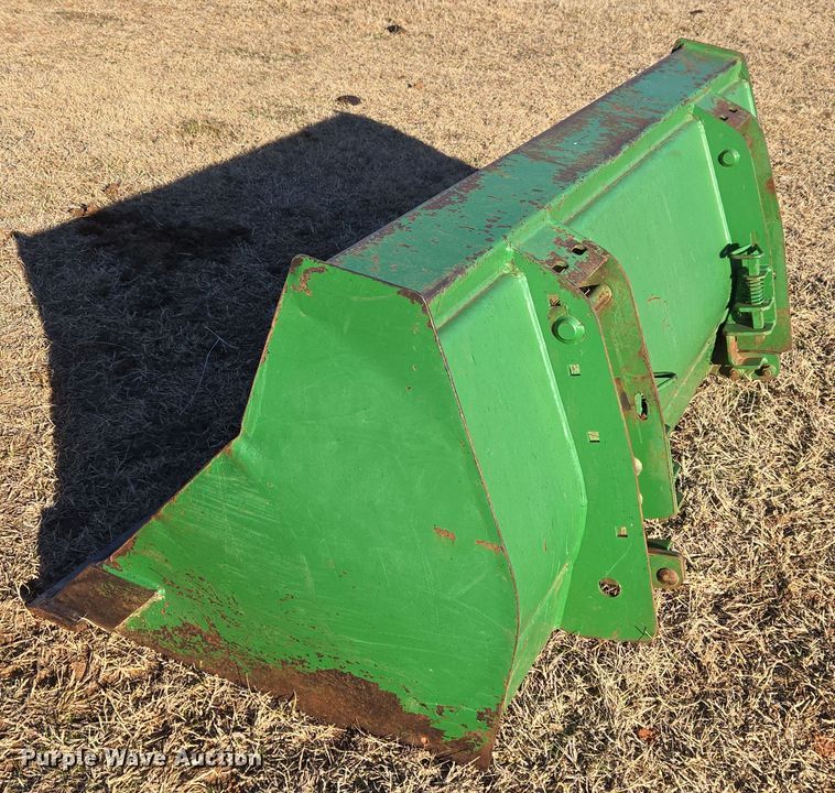 image for item ET1167 2001 John Deere 6405 tractor