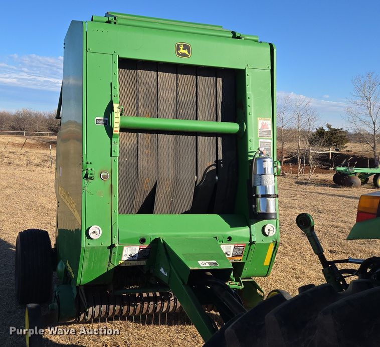 image for item ET1168 John Deere 467 round baler